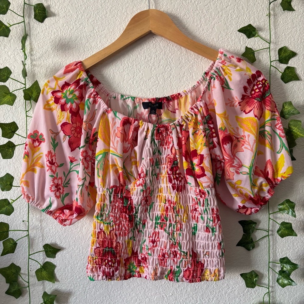 NWT Eclair Women’s Pink Floral Puff Sleeve Cottage Crop Top Blouse Size Small